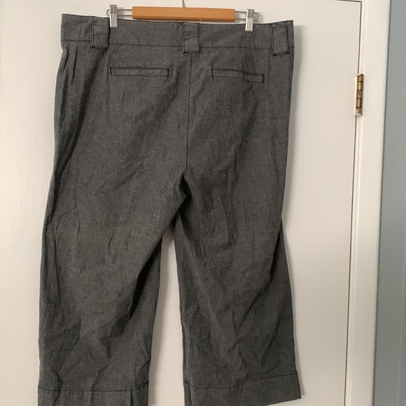 Style and Co grey crop pants. - Picture 2 of 4